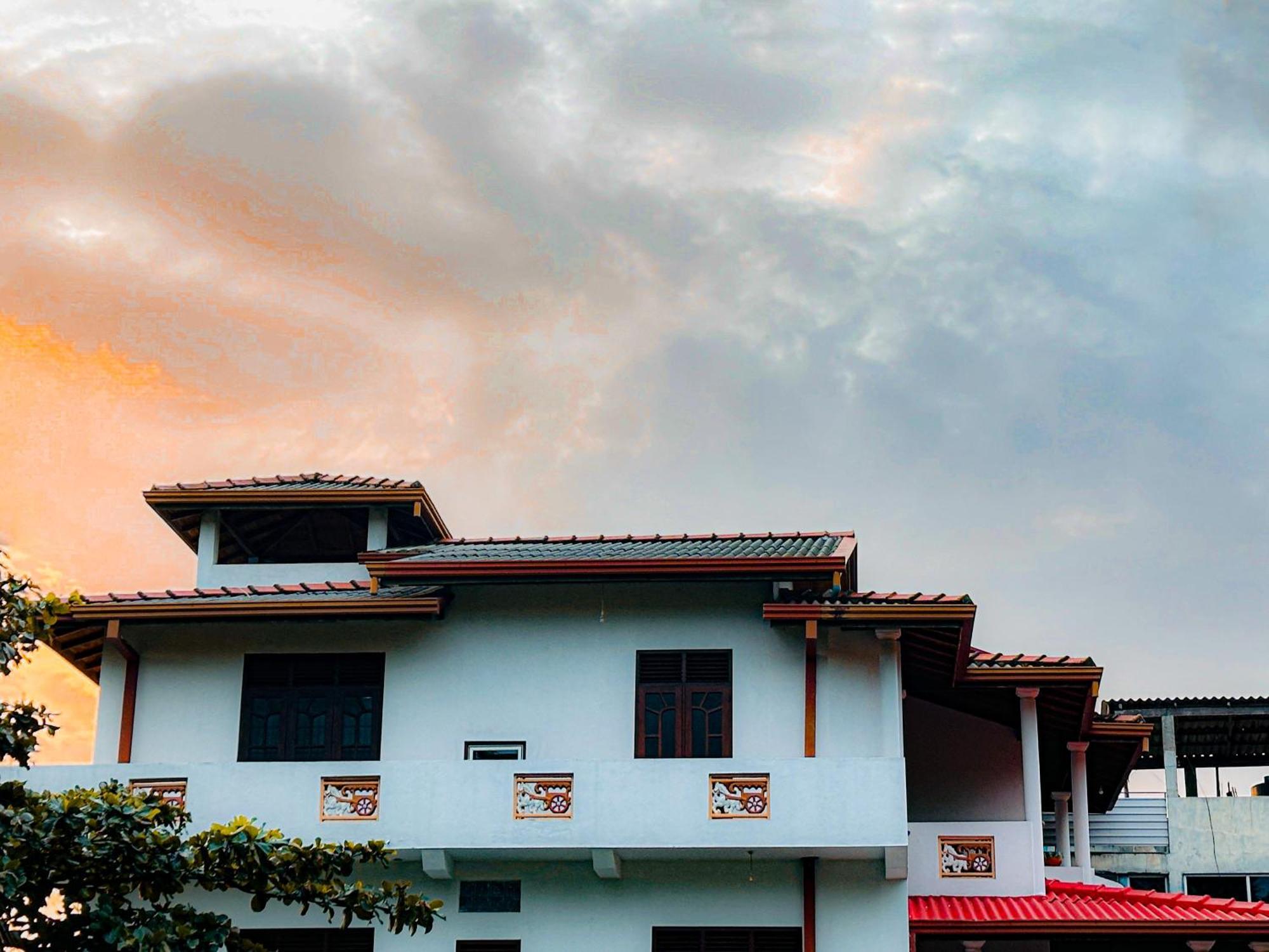 Golden Town Hotel Tangalle Exterior foto